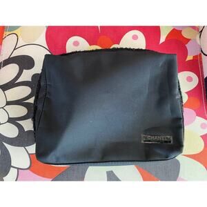 CHANEL parfums zip pouch black tweed corners
